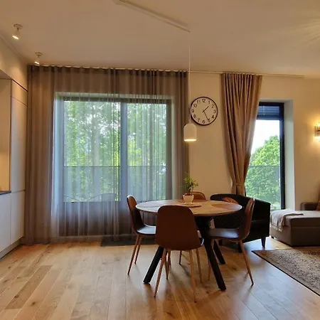 Quiet By The Sea In A New House - Vista 아파트