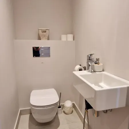 Quiet By The Sea In A New House - Vista 페르누